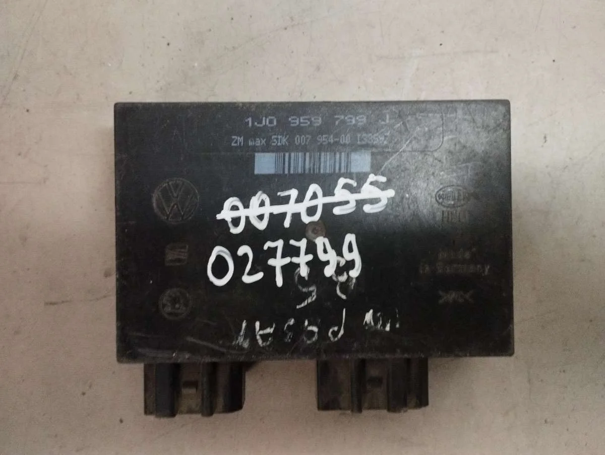 Блок комфорта 1J0959799J Volkswagen Passat B5 1.8 Бензин