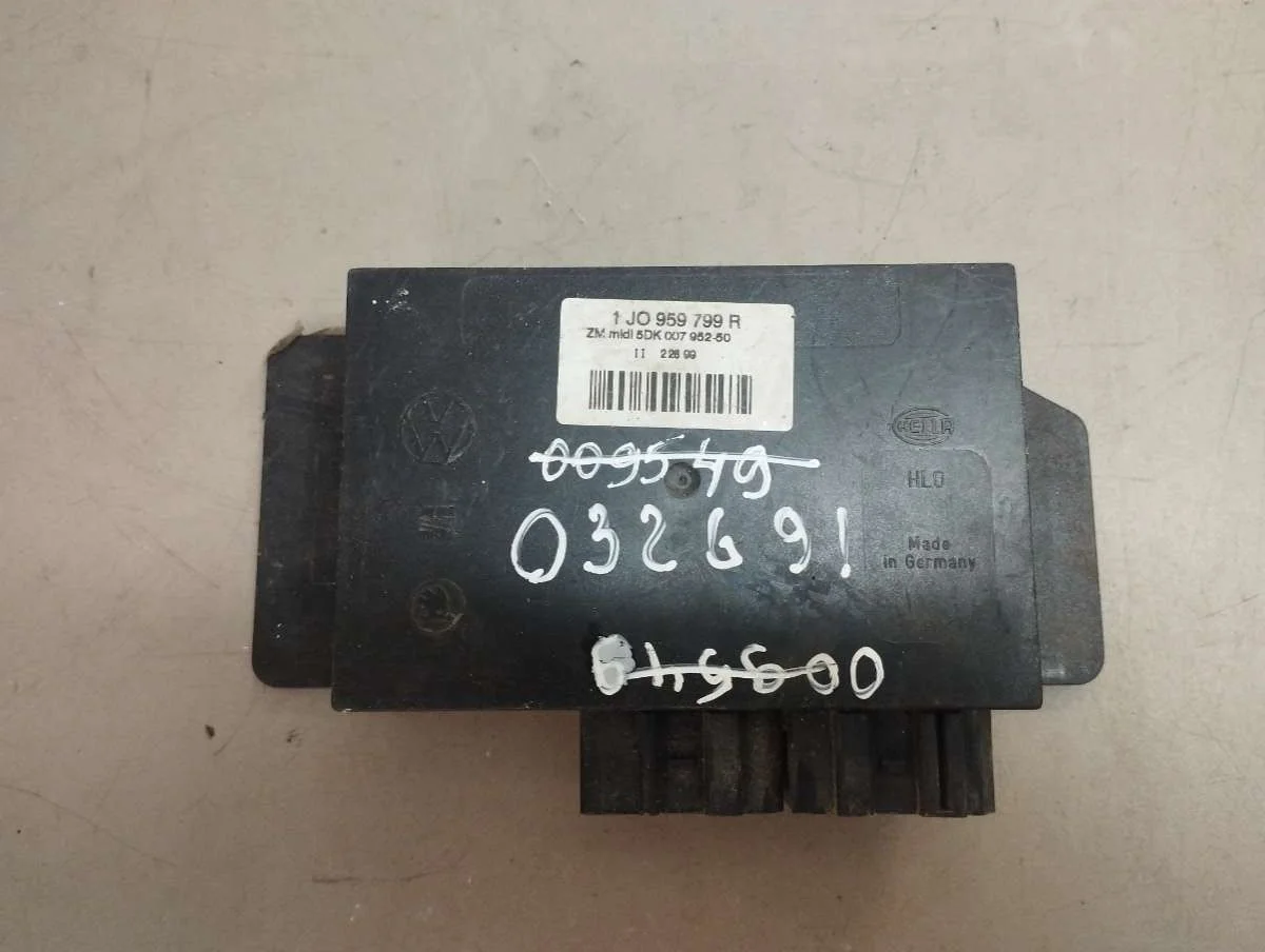 Блок комфорта 1J0959799R Volkswagen Passat B5 0
