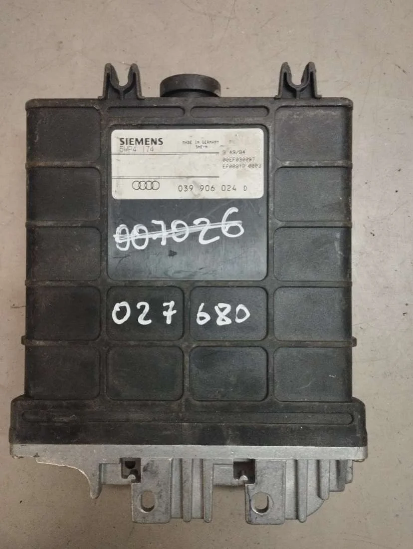 Блок управления двигателем 039906024D Audi A6 C4 (S6,RS6) 2.0 Бензин