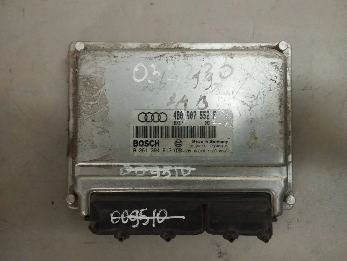 Блок управления двигателем 4B0907552F Audi A6 C5 (S6,RS6) 2.4 Бензин