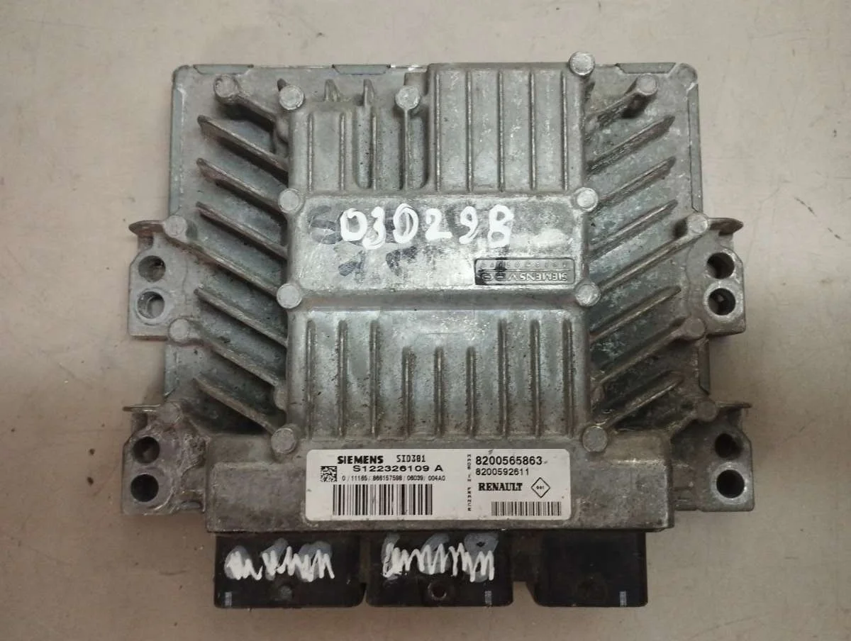 Блок управления двигателем S122326109A Renault Megane 3 1.5 Дизель