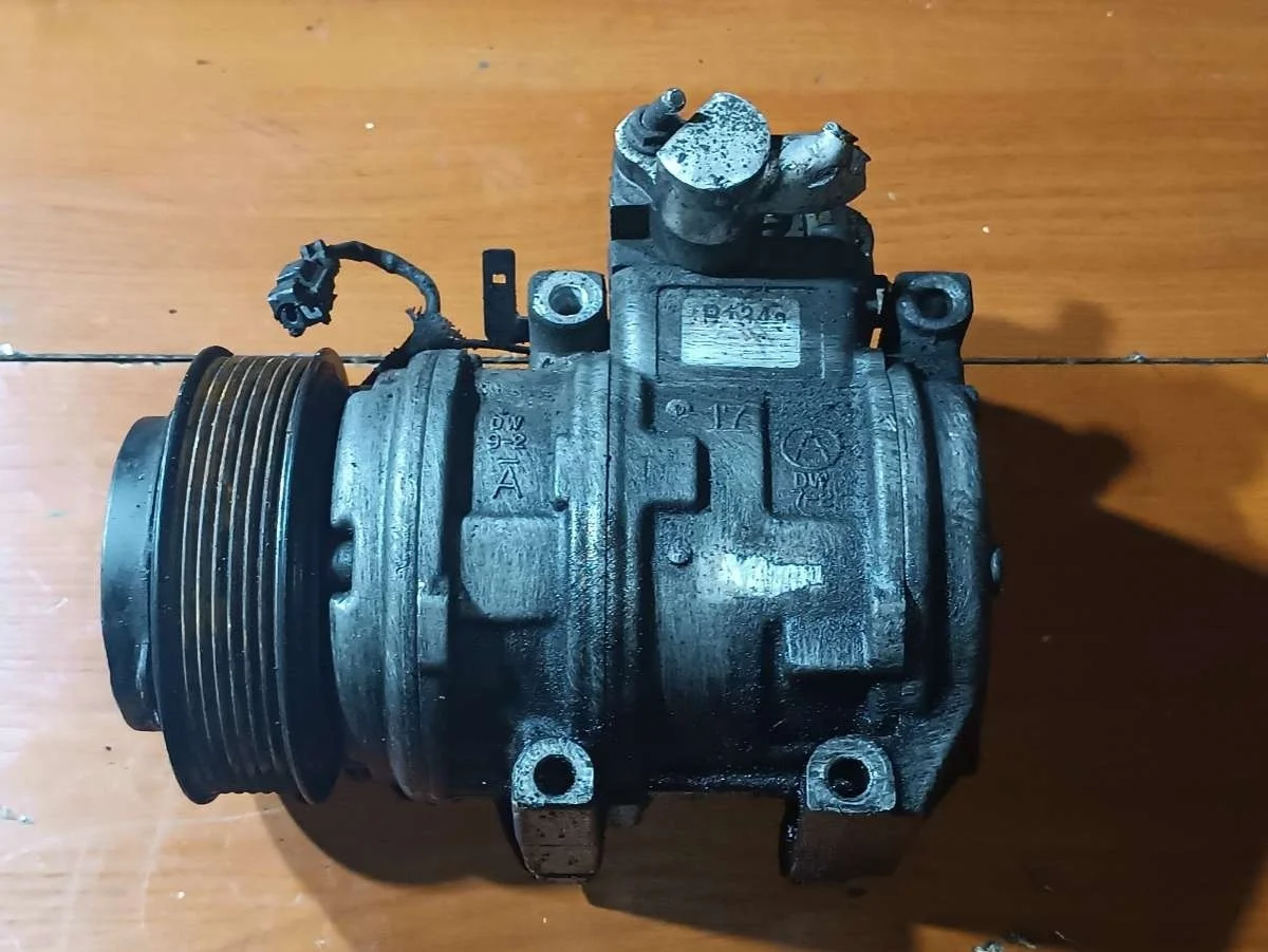 Компрессор кондиционера 1625023500 Kia Sorento 1 2.5 Дизель