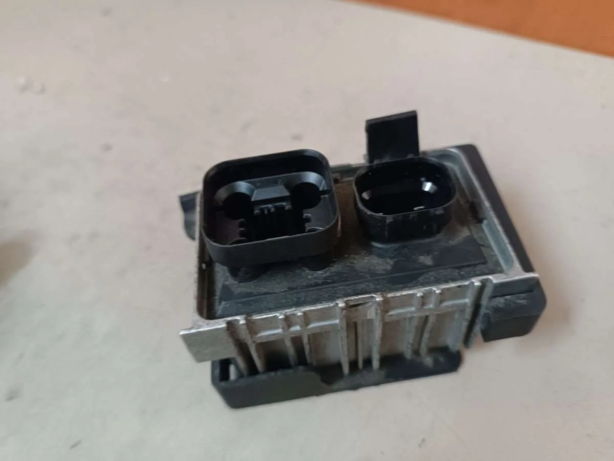 Реле накала свечей 55574293 Opel Antara 2.2 Дизель