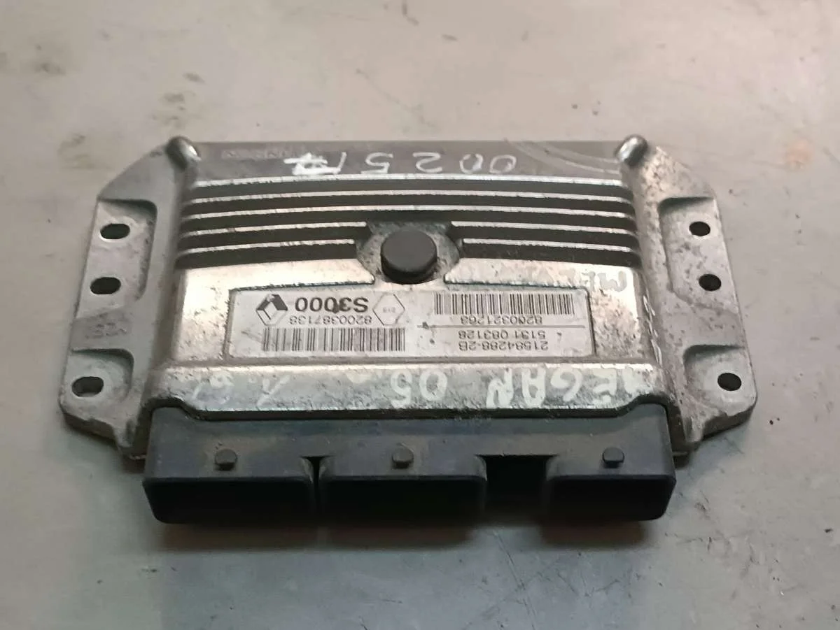 Блок управления двигателем 8200387138 Renault Scenic 1 1.6 Бензин