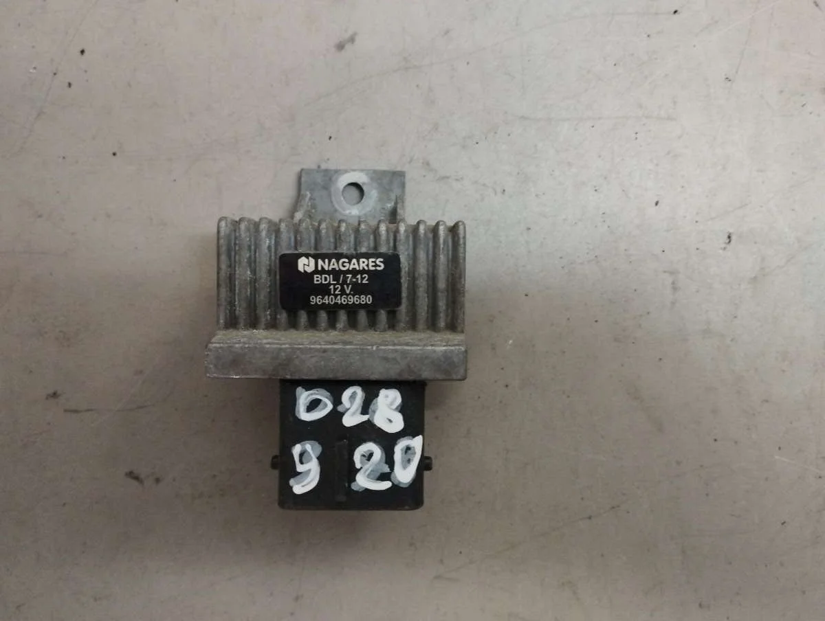 Реле накала свечей 9640469680  Peugeot Partner 1 0
