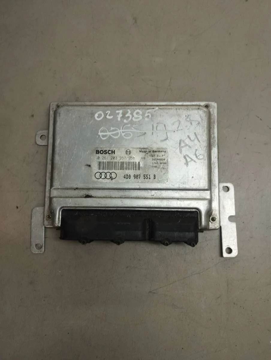 Блок управления двигателем 0261203957 Audi A6 C4 (S6,RS6) 2.8 Бензин