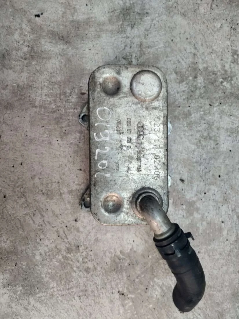 Теплообменник масляного фильтра 06D117021C Volkswagen Passat B6 2.0 Бензин