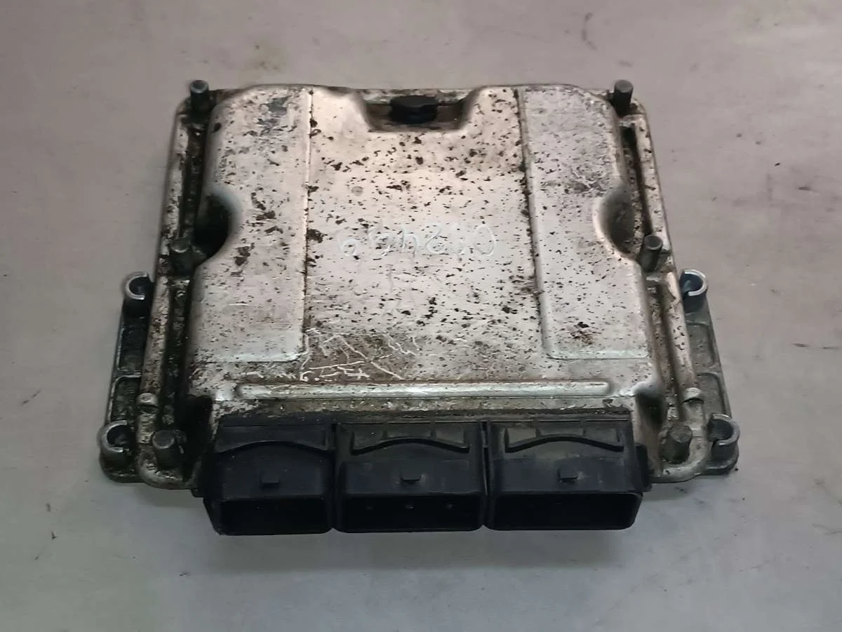 Блок управления двигателем 0281010556 Renault Laguna 2 1.9 Дизель