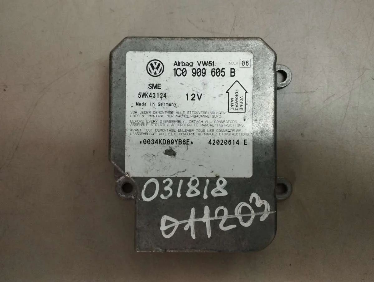 Блок AirBag 1C0909605B Volkswagen Passat B5 0