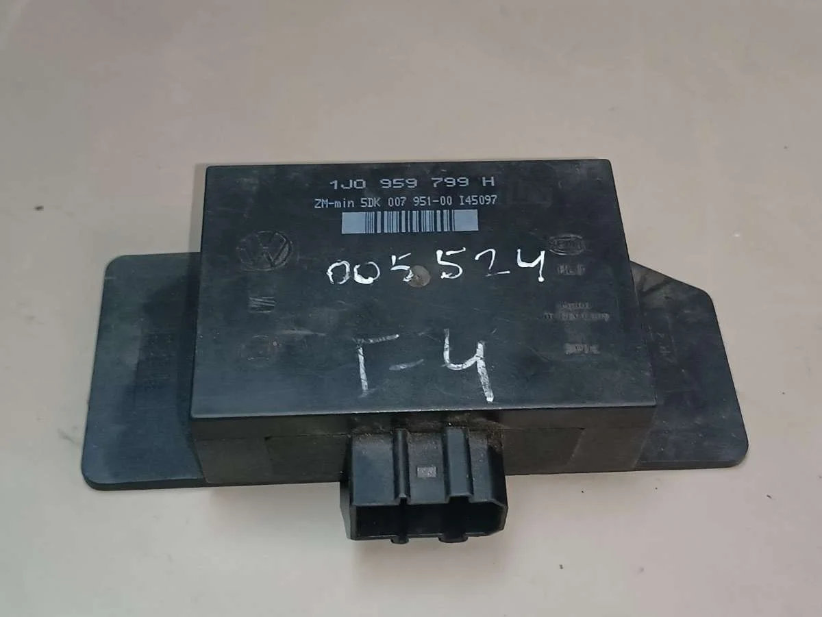Блок комфорта 1J0959799H Volkswagen Golf 4 1.9 Дизель