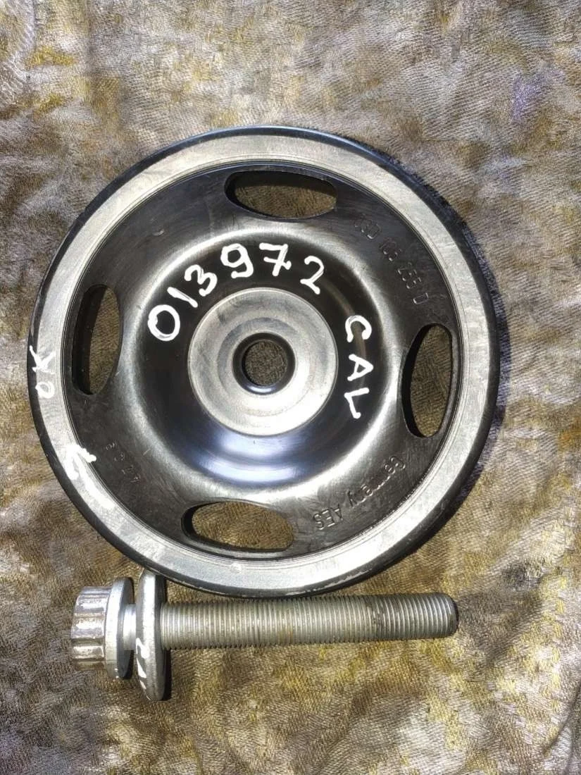 Шкив коленвала 03D105255D Skoda Octavia A5 restailing 1.4