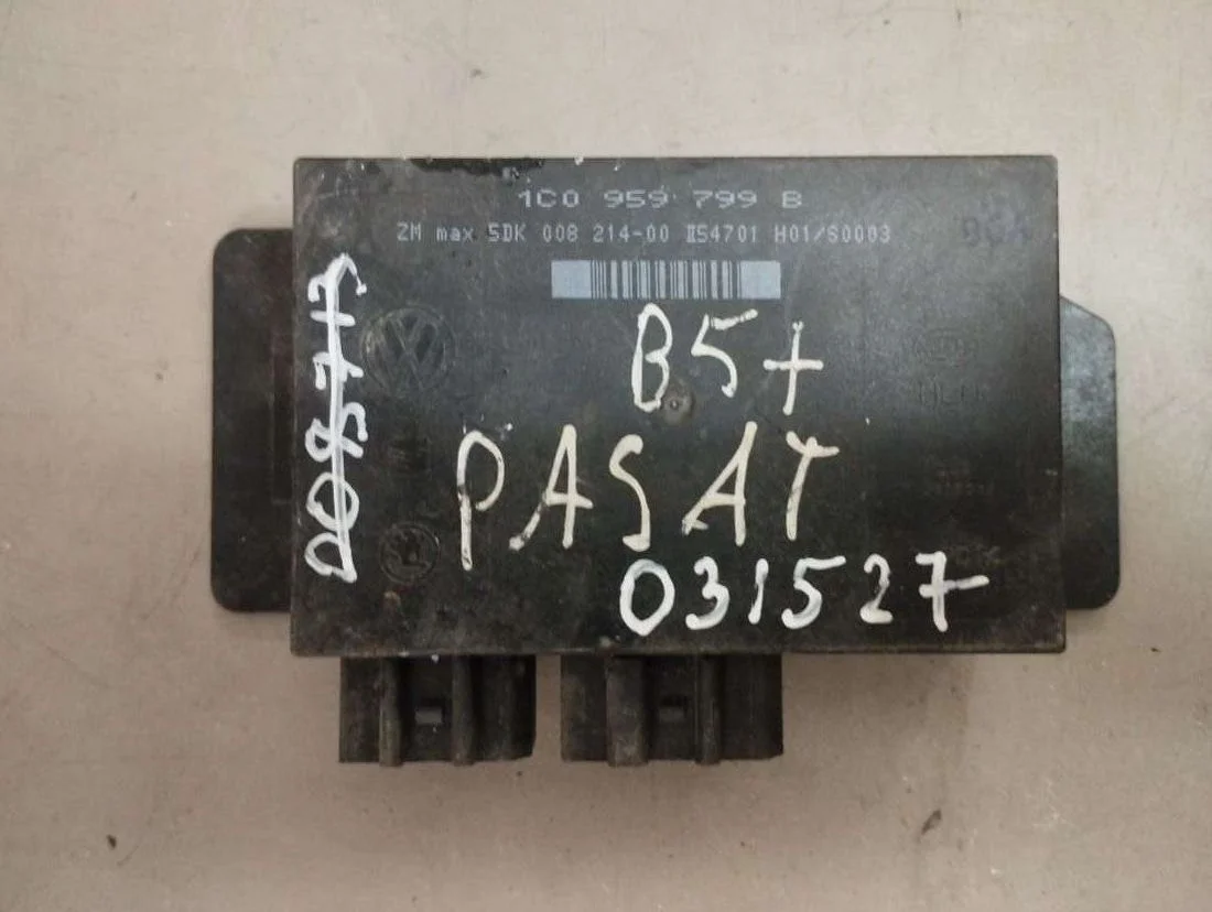 Блок комфорта 1C0959799B Volkswagen Passat B5 1.9 Дизель
