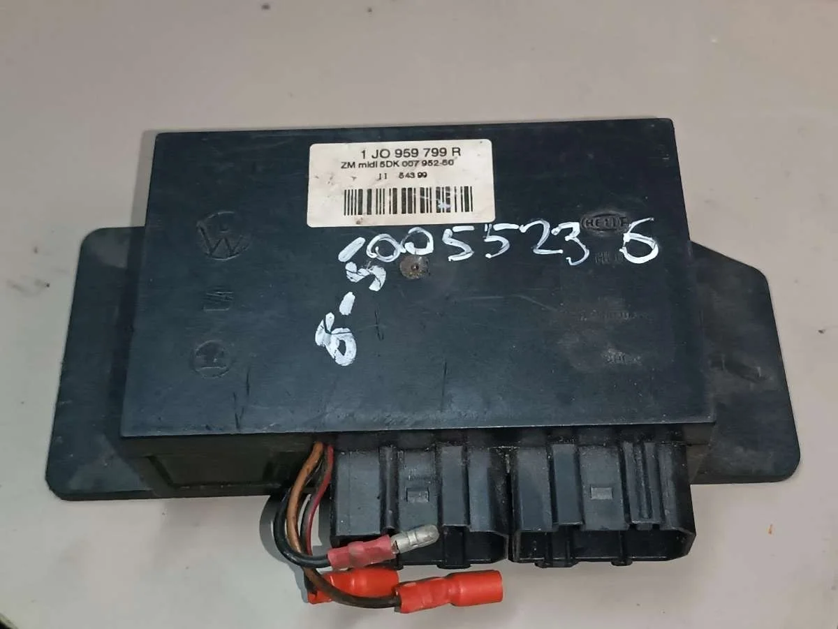 Блок комфорта 1J0959799R Volkswagen Passat B5 0