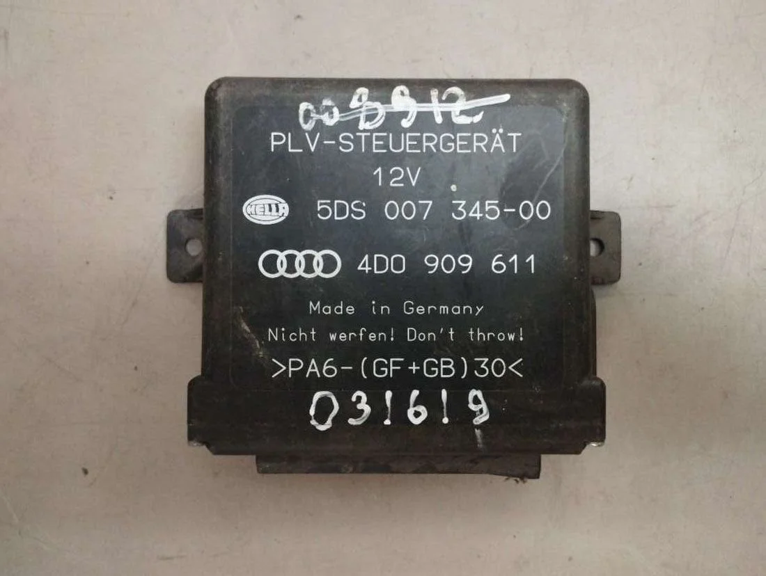 Блок управления рулевой колонки 5DS00734500 Audi A8 D2 (S8) 4.2 Дизель