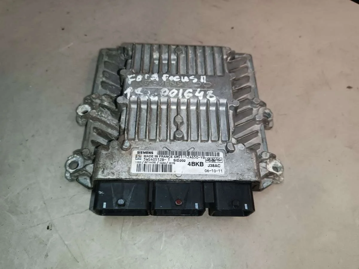 Блок управления двигателем 6M5112A650YB Ford Focus 1 1.8 Дизель