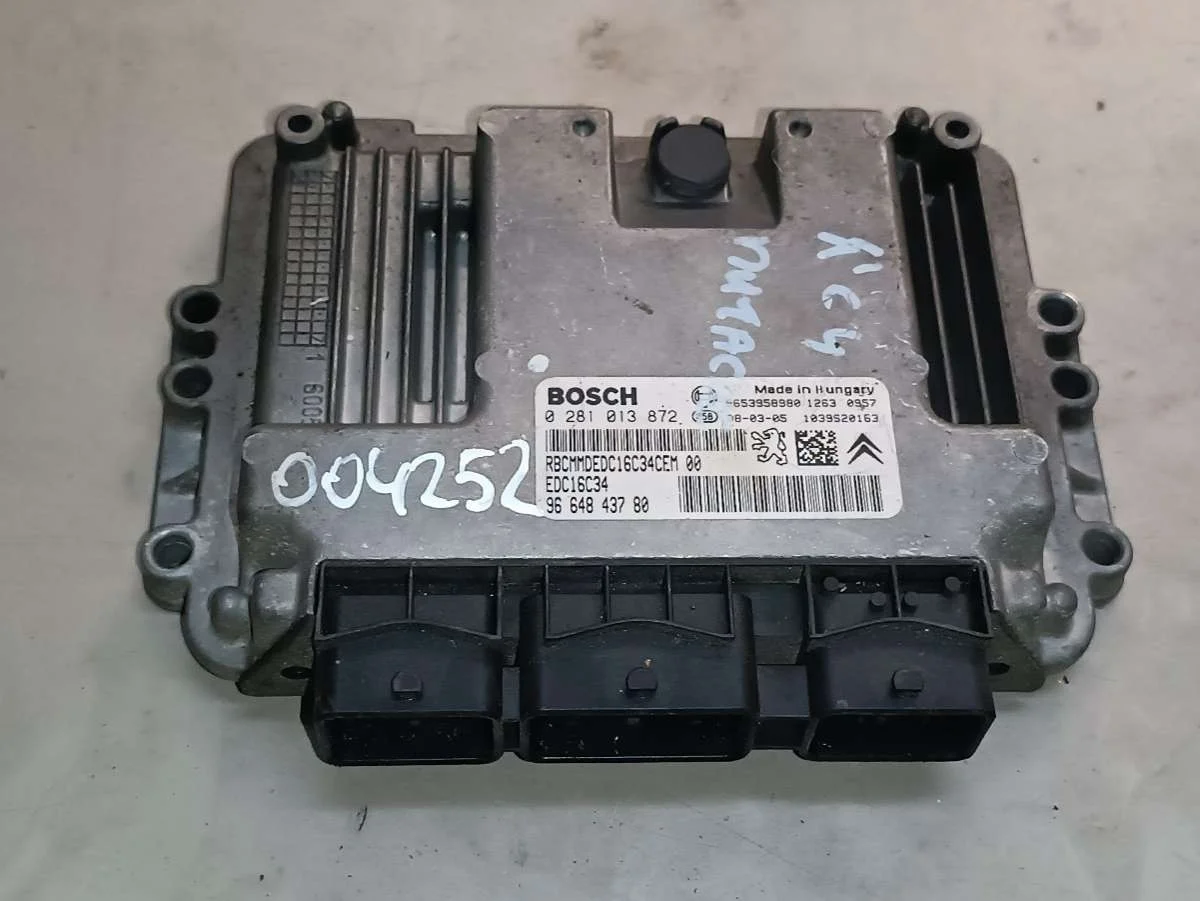 Блок управления двигателем 0281013872 Citroen C5 1 1.6 Дизель