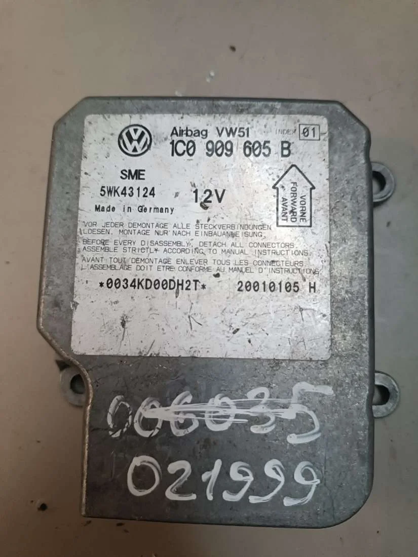 Блок AirBag 1C0909605B Volkswagen Passat B5 0