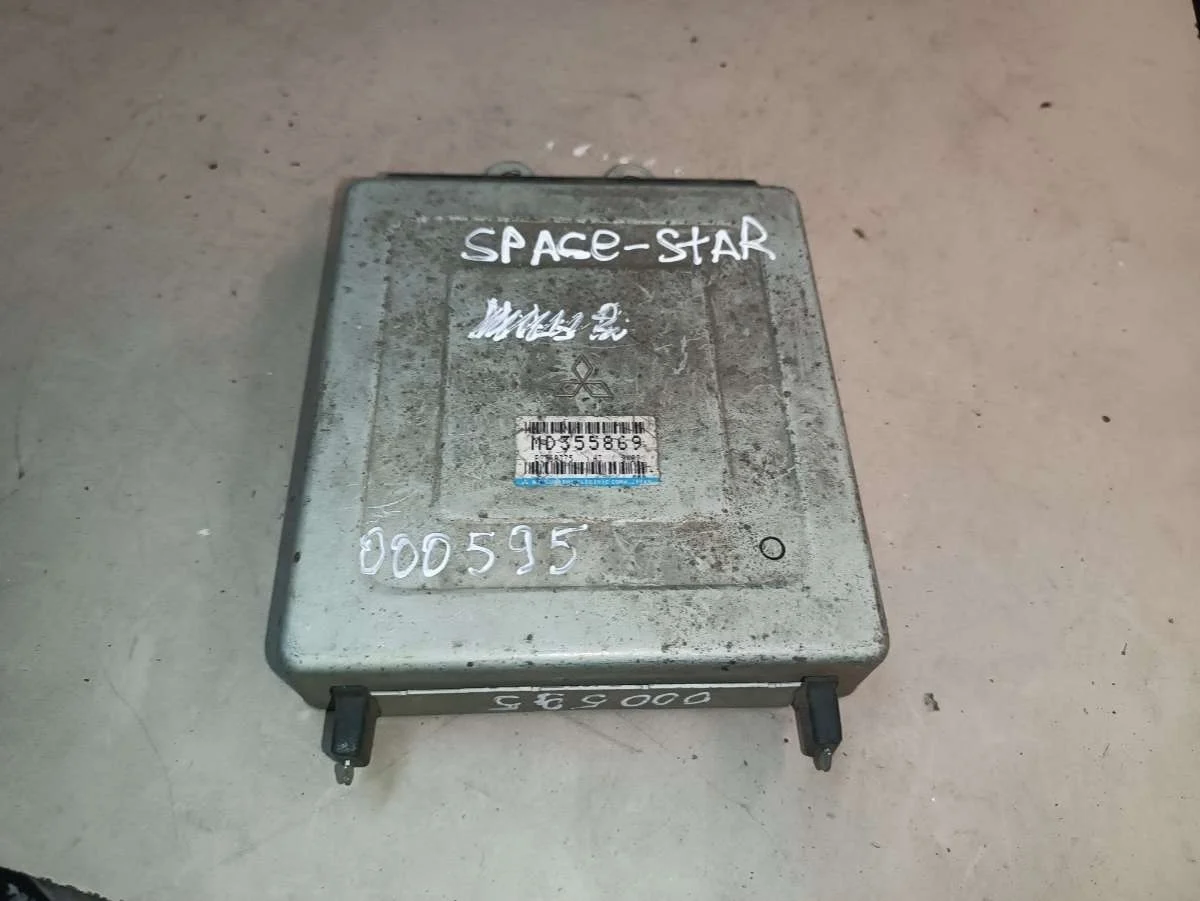Блок управления двигателем MD355869 Mitsubishi Space Star 1.8 Бензин