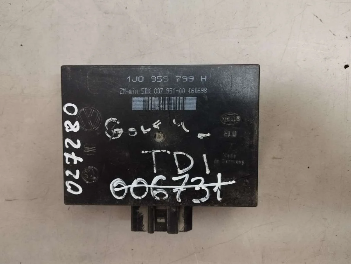 Блок комфорта 1J0959799H Volkswagen Golf 4 1.9 Дизель