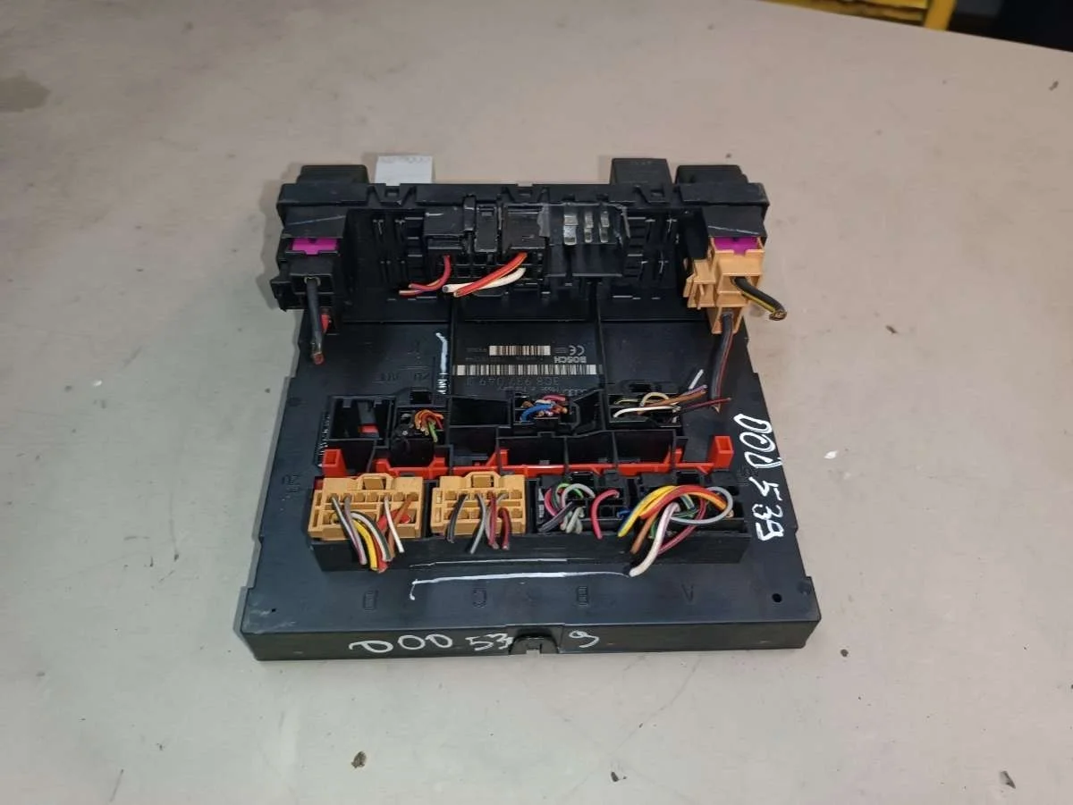 Блок управления BSM 3C8937049D Volkswagen Passat B6 1.9 Дизель