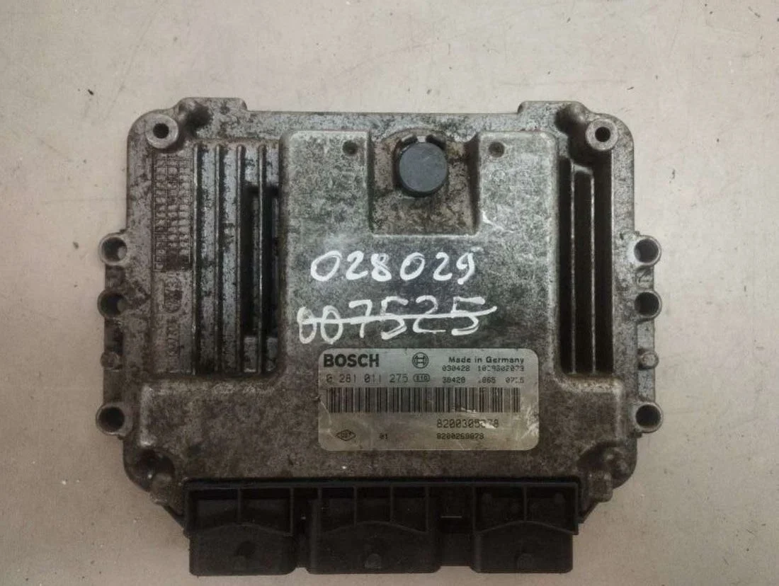 Блок управления двигателем 0281011275 Renault Megane 2 1.9