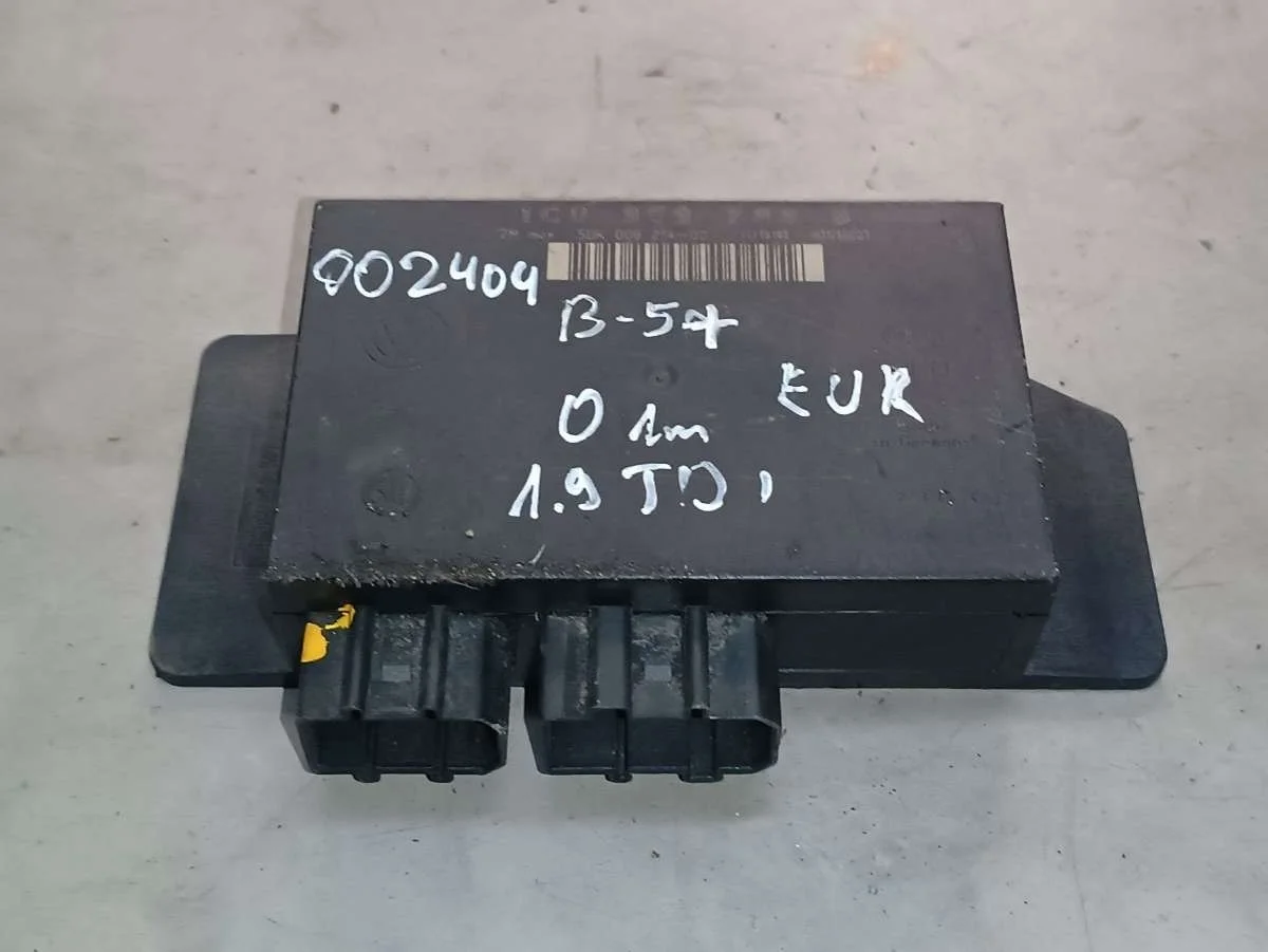 Блок комфорта 1C0959799B Volkswagen Passat B5 1.9 Дизель