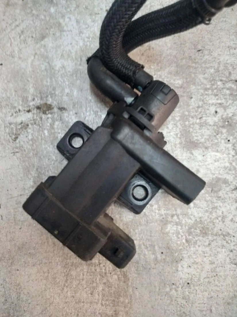 Клапан электромагнитный  25183170 Chevrolet Captiva 2.2 Дизель