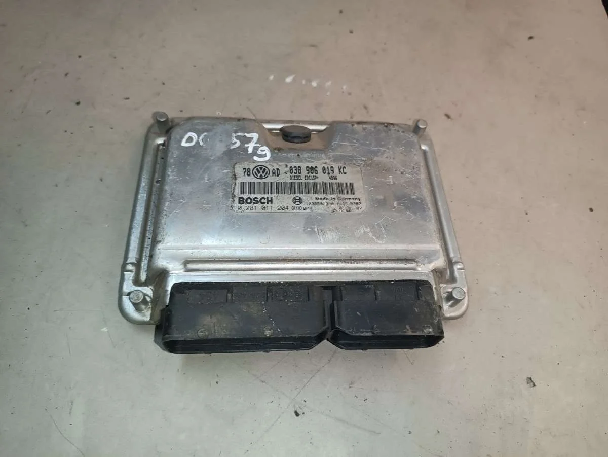 Блок управления двигателем 0281011204 Volkswagen Passat B5 1.9 Дизель
