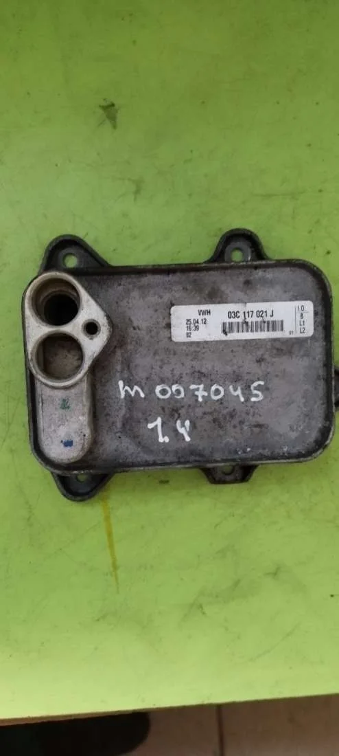 Теплообменник масляного фильтра 03C117021J Volkswagen Golf 6 1.4 Бензин