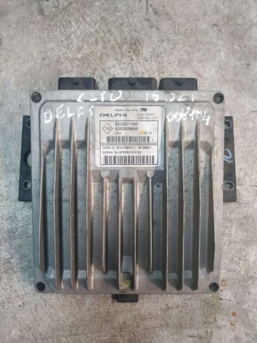 Блок управления двигателем 8200911560 Renault Scenic 2 1.5 Дизель