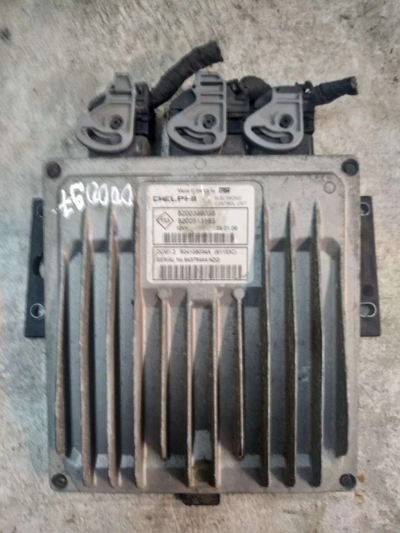 Блок управления двигателем  8200399038 Nissan Note E11 1.5 Дизель