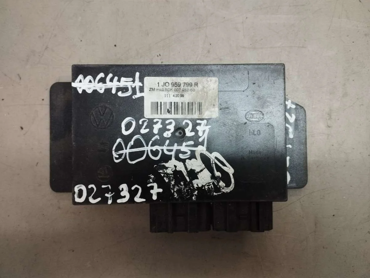 Блок комфорта 1J0959799R Volkswagen Passat B5 0