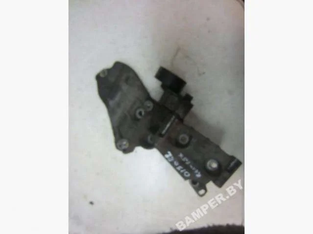 Кронштейн генератора 8200669494 Renault Megane 1.5 Дизель