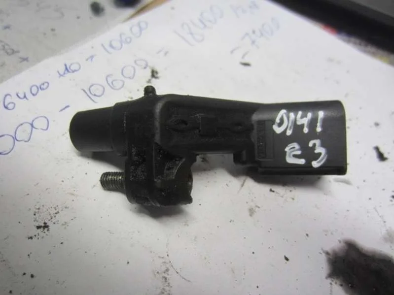 Датчик распредвала 038906433A Volkswagen Caddy 3 2.0 Дизель