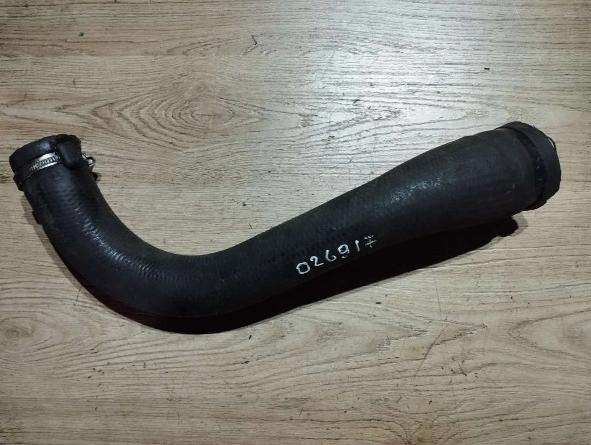 Патрубок интеркулера 360578926 Opel Astra J 1.4 Бензин