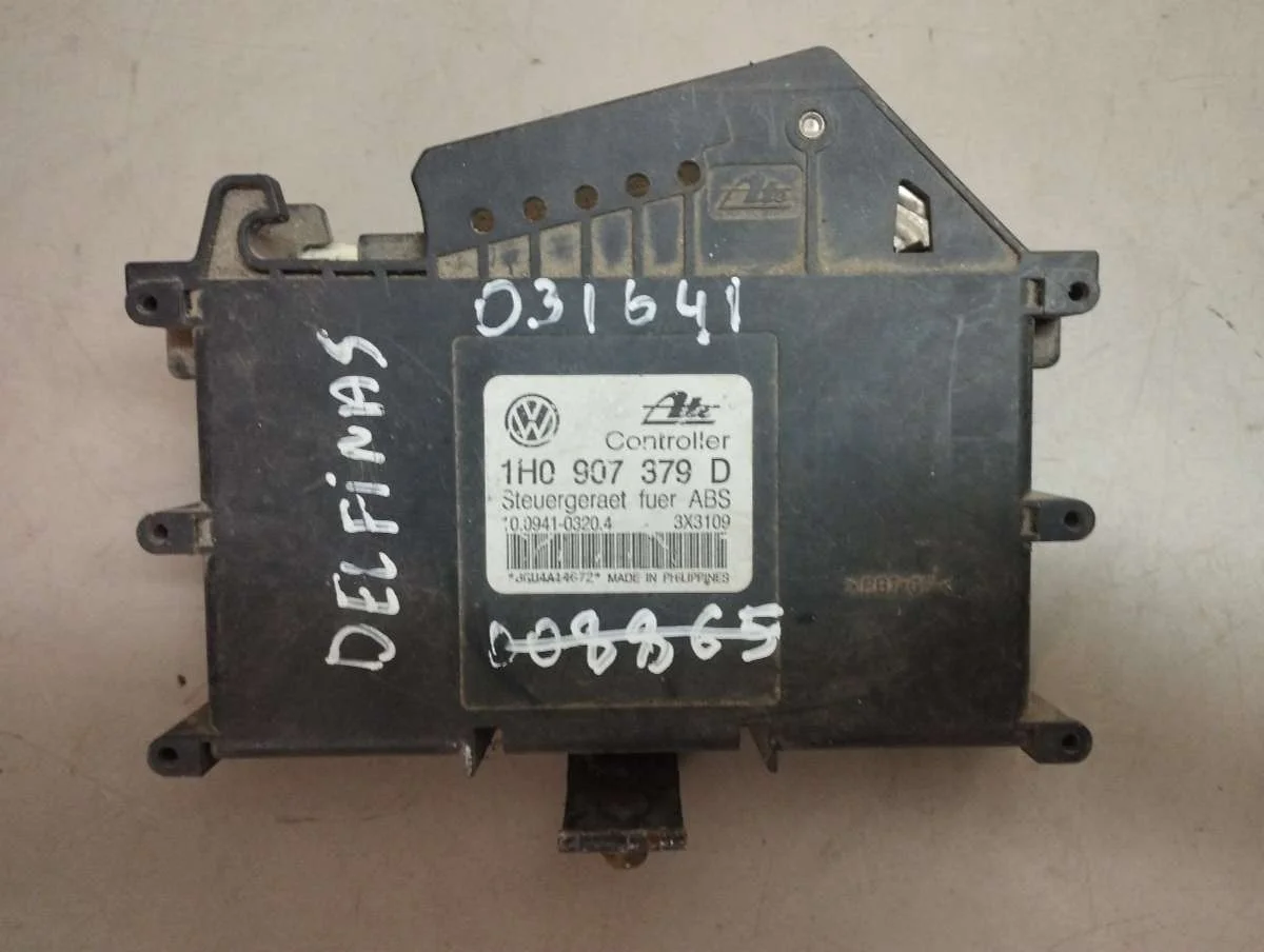 Блок управления ABS 1H0907379D Volkswagen Passat B4 2.0 Бензин