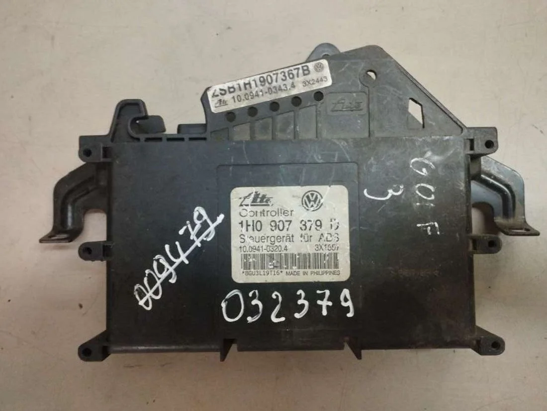 Блок управления ABS 1H0907379D Volkswagen Passat B4 2.0 Бензин