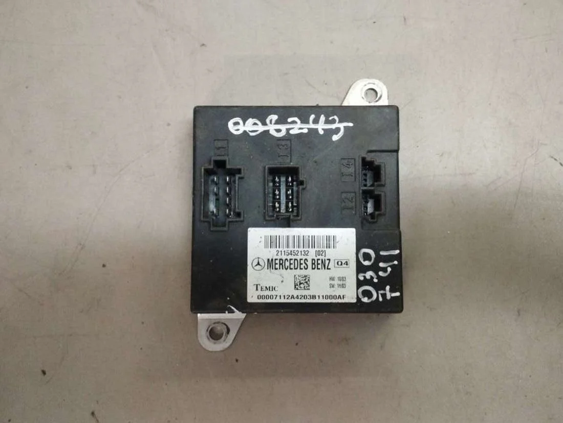 Блок комфорта A2115452132 Mercedes-Benz E W211 2.7 Дизель
