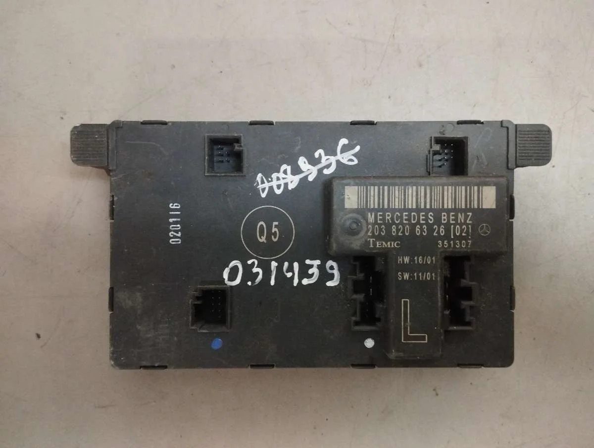 Блок управления двери передней левой A2038206326 Mercedes-Benz C W203 2.2 Дизель