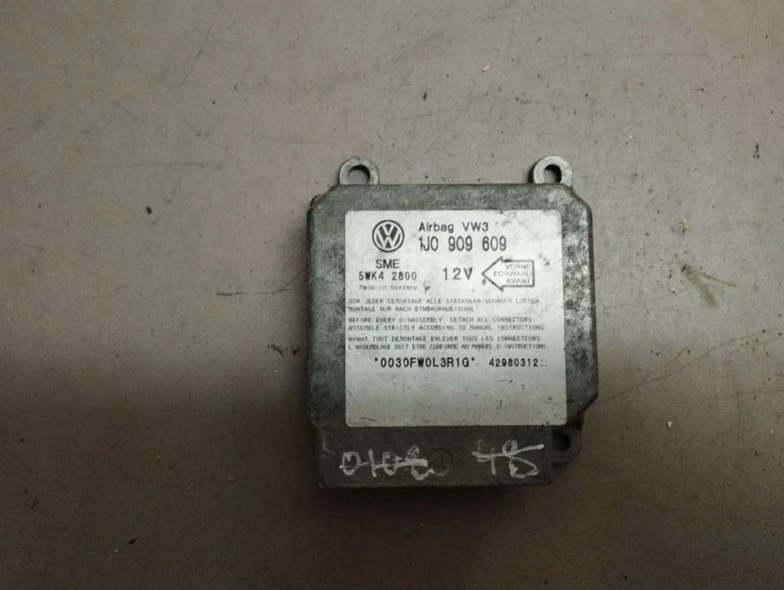 Блок AirBag 1J0909609 Volkswagen Golf 4 0