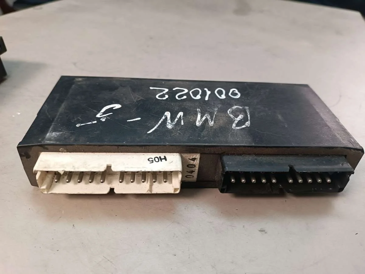 Блок комфорта 61351379741 BMW 5 E34 0