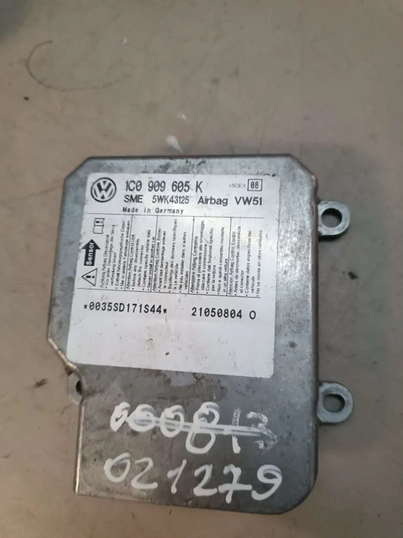 Блок AirBag 1C0909605K Skoda Fabia 1 0
