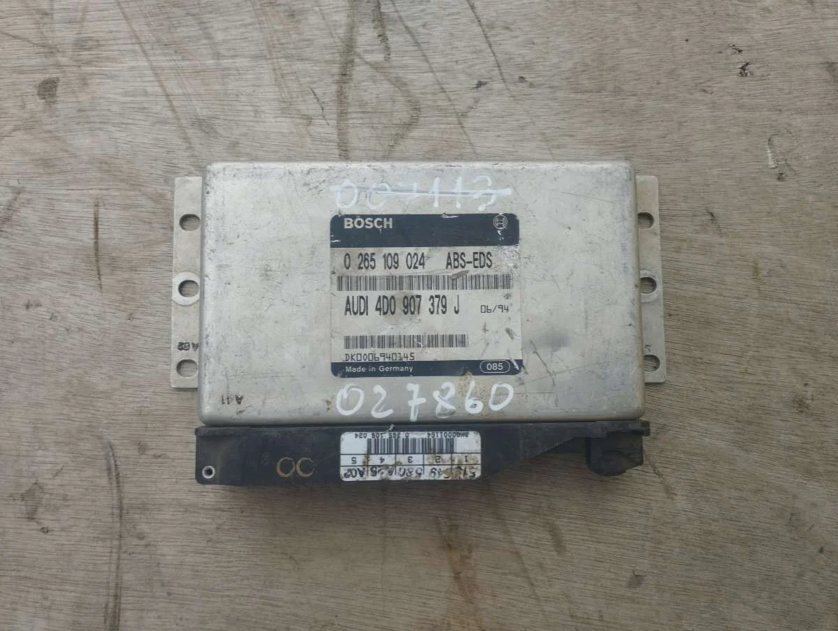 Блок управления ABS 4D0907379J Audi A6 C4 (S6,RS6) 2.6 Бензин