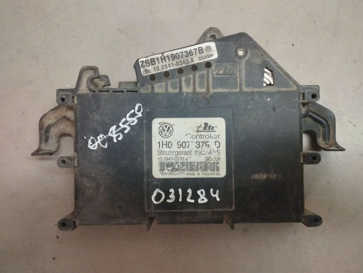 Блок управления ABS 1H0907379D Volkswagen Passat B4 2.0 Бензин