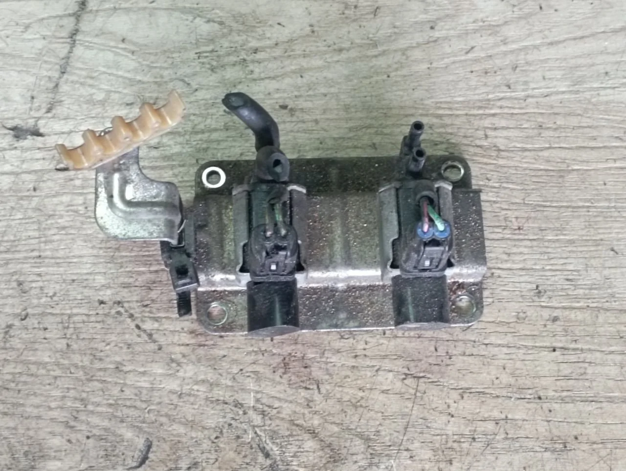 Клапан воздушный 4M5G9A500NB Ford Focus 2 restailing 2.0 Бензин