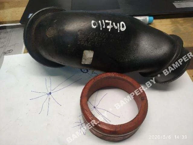 Патрубок (трубопровод, шланг) 2710901437 Mercedes-Benz C W203 1.8 Бензин