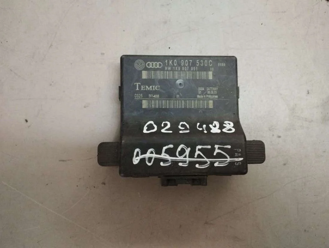 Блок комфорта 1K0907530C Volkswagen Golf 5 0