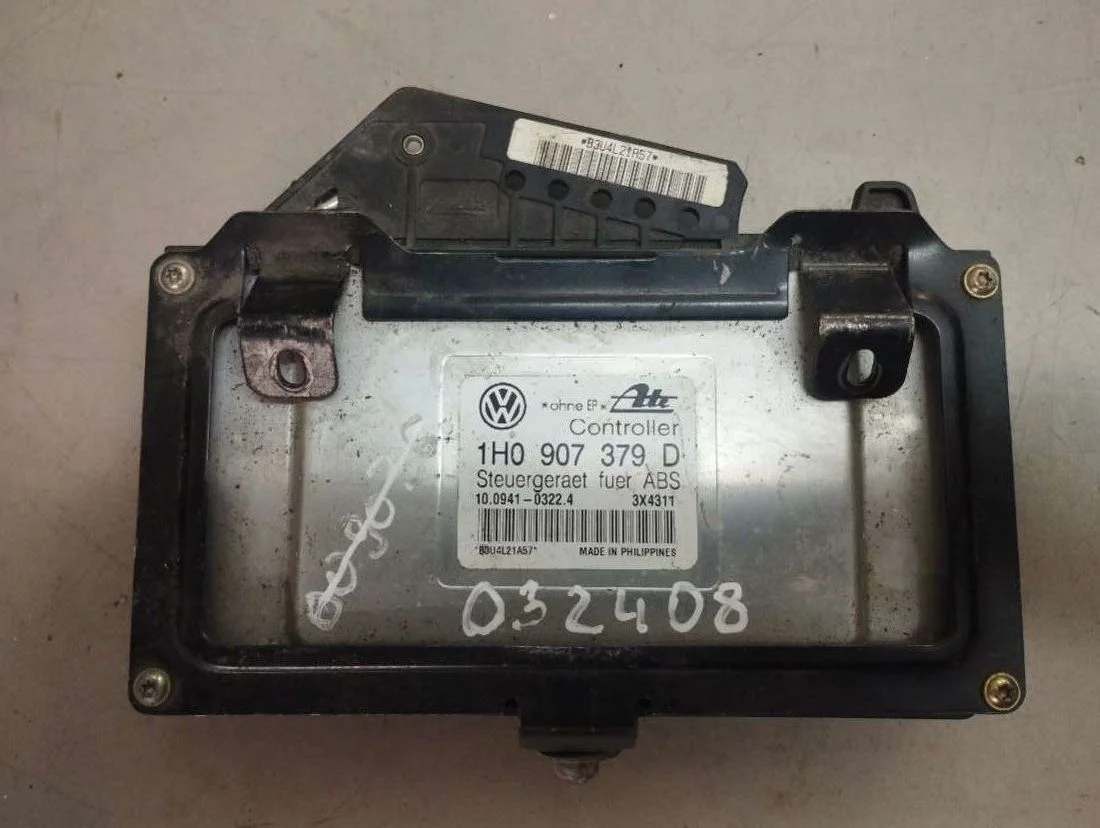Блок управления ABS 1H0907379D Volkswagen Passat B4 2.0 Бензин