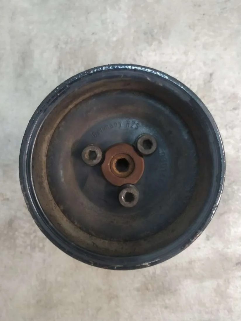 Шкив насоса гидроусилителя 030145269A Volkswagen Polo 3 1.4 Бензин