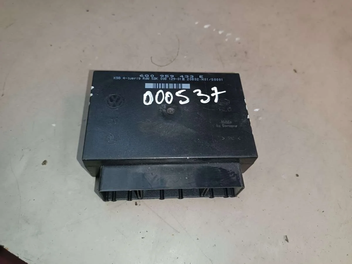 Блок комфорта 6Q0959433E Volkswagen Polo 4 1.6 Бензин